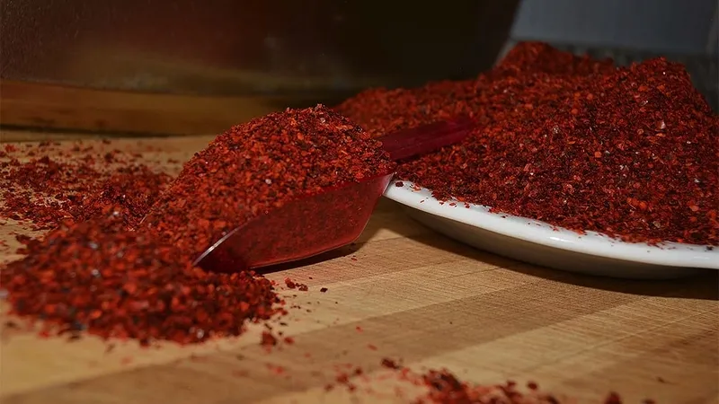 suya-1-kasik-sumak-atip-icin-ve-mucizeye-tanik-olun-aninda-etkisini-gosterecek-1723572423076.jpeg Anında etkisini gösterecek: Suya 1 kaşık sumak atıp için ve mucizeye tanık olun!-2