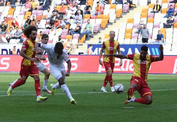 hatayspor-malatya-deplasmanindan-3-puanla-donuyor-1633264791477.jpg Hatayspor Malatya deplasmanından 3 puanla dönüyor-4