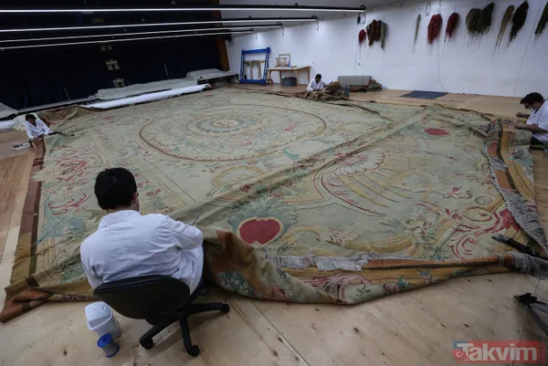 Tam 1 ton ağırlığında! Dolmabahçe Sarayı'nın en büyük halısı restore ediliyor - 1