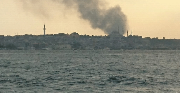İstanbul Zeytinburnu’nda yangın çıktı