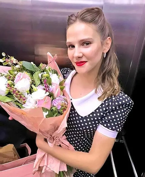 alina-boz-aski-mithat-can-ozer-ile-bayramda-portekiz-turu-800-bin-euroluk-1651865804046.jpeg Alina Boz ve 43 yaşındaki sevgilisi Mithat Can Özer'in Portekiz'de aşk tatili! 800 bin Euro'luk...-2