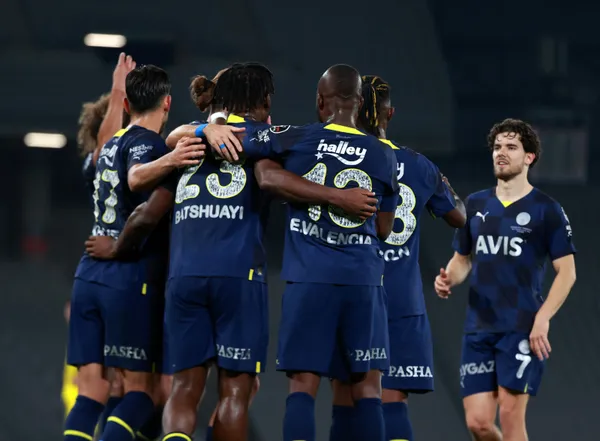 fenerbahce-jorge-jesusla-103-gollu-1988-1989-sezonunu-da-gecti-hem-atiyor-hem-rakibine-attiriyor-mac-basi-41-g-1667205348278.jpg Fenerbahçe Jorge Jesus'la 103 gollü 1988-1989 sezonunu da geçti! Hem atıyor hem rakibine attırıyor: Maç başı 4.1 gol ortalaması-3