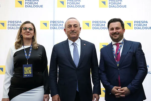 bakan-cavusoglunun-uyarisiyla-prespa-diyalog-forumunun-logosundaki-harita-duzeltildi-1655417738346.jpg Bakan Çavuşoğlu'nun uyarısıyla Prespa Diyalog Forumu'nun logosundaki harita düzeltildi-2