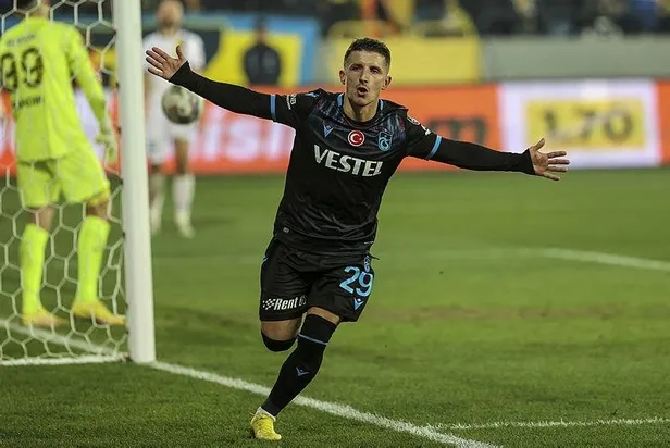 firtina-zirve-yarisinda-agir-yara-aldi-baskentteki-karsilasmada-ankaragucu-ve-trabzonspor-1-1-berabere-kaldi-1668193795519.jpeg Fırtına zirve yarışında ağır yara aldı! Başkent'teki karşılaşmada Ankaragücü ve Trabzonspor 1-1 berabere kaldı-4