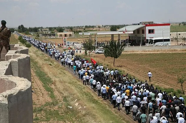 Suruç teröre karşı omuz omuza