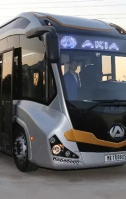 İstanbul'a 290 kişilik dev metrobüs