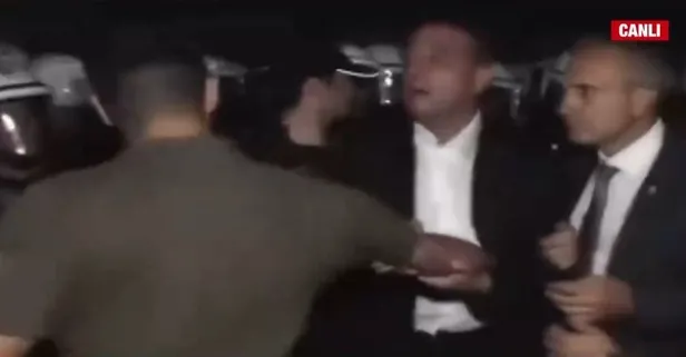 CHP İstanbul İl Başkanlığı önünde skandal görüntüler! CHP'li vekil Ali Mahir Başarır polisin üzerine yürüdü: "Buraya gel dedim!"