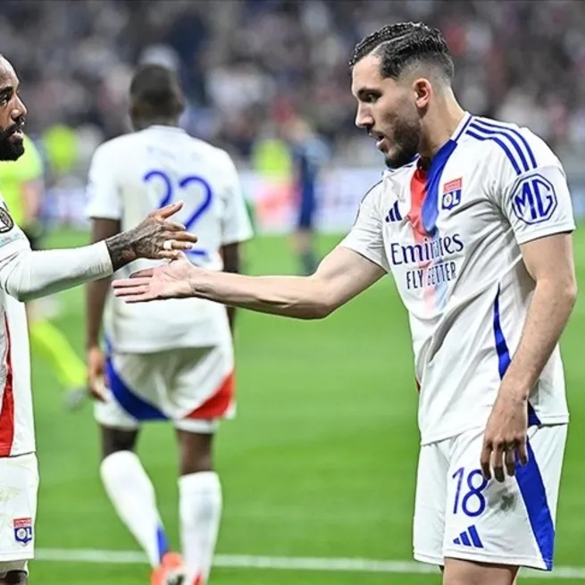 Lyon Ligue 1’de kaldı