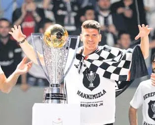 Fiorentina teklif bekliyor