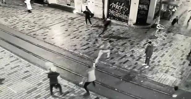 Beyoğlu'nda çatışma öncesi kavga! O anlar kameraya yansıdı