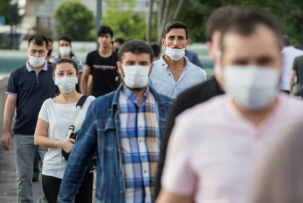 İstanbul'daki toplu taşıma araçlarında endişe yaratan yoğunluk-3