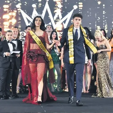 Taçlar sahiplerini buldu