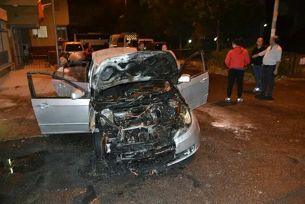 tekirdag-corluda-lpgli-arac-bir-anda-alev-topuna-donerek-korku-dolu-anlara-neden-oldu-1652667641090.jpeg Tekirdağ Çorlu'da LPG'li araç bir anda alev topuna dönerek korku dolu anlara neden oldu-6