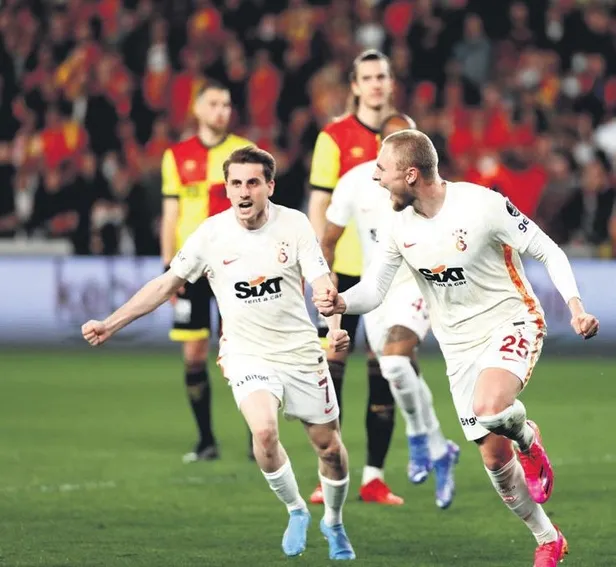 fenerbahcenin-yeni-sol-kanat-transferi-bruma-1-yillik-kiralik-sozlesmeye-imzayi-atti-1655419118064.jpeg Fenerbahçe'nin yeni sol kanat transferi Bruma 1 yıllık kiralık sözleşmeye imzayı attı-5