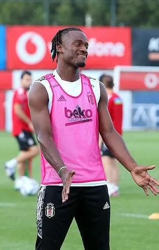 Ve Michy Batshuayi resmen Kartal oldu