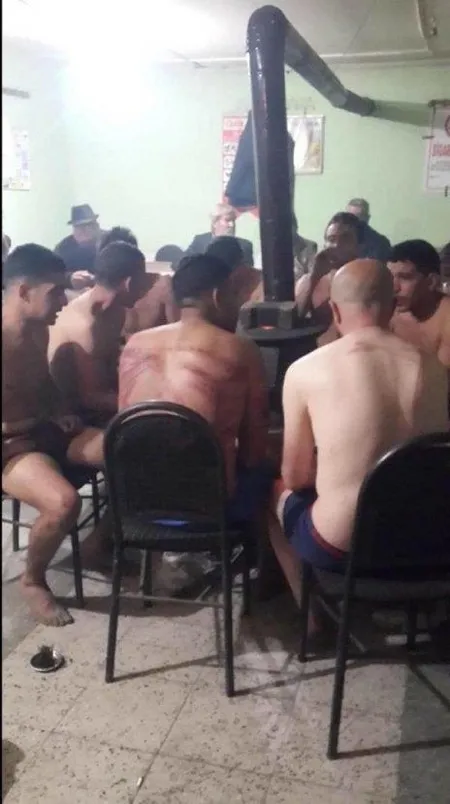 Göçmenleri çıplak halde Türkiye’ye gönderdiler-1