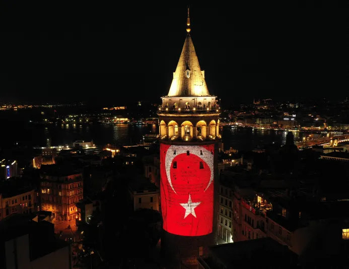 19 Mayıs coşkusu Galata Kulesi’nde!