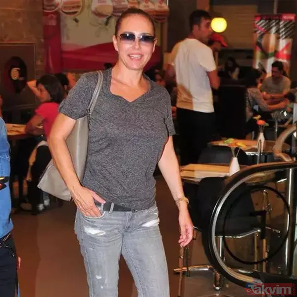 60 yaşındaki Yeşilçam yıldızı 20’liklere taş çıkarıyor! Hababam Sınıfı Güle Güle’nin Gamze’si Yaprak Özdemiroğlu’nun son hali ortaya çıktı! - 17