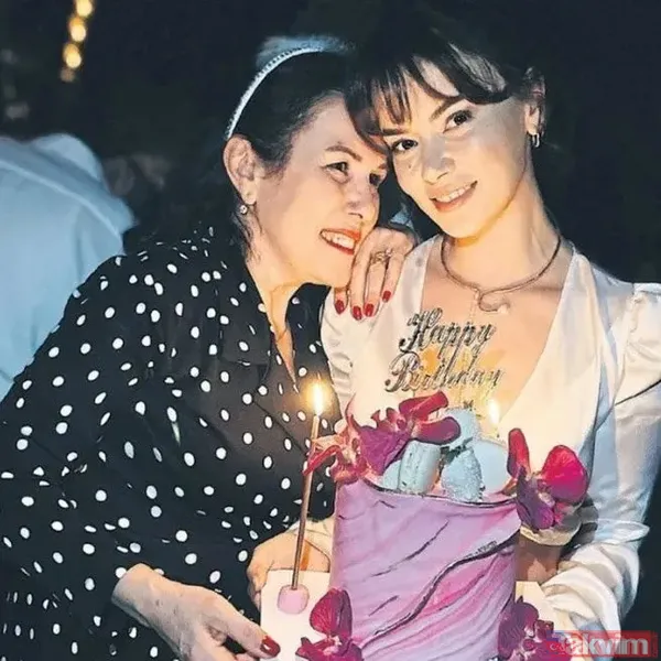 Kuruluş Osman’ın güzeller güzeli Bala Hatun’u Özge Törer’in sokak pozları hayran bıraktı! - 21