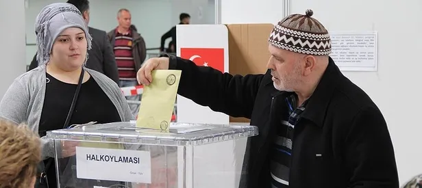 250 bin Türk seçmen Hollanda'yı sallayacak