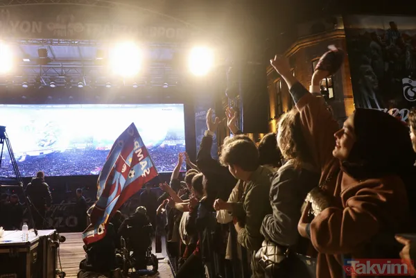 Trabzonspor taraftarı şampiyonluğu kutluyor! Renkli görüntüler... - 14