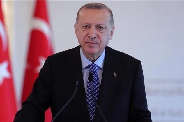 Başkan Erdoğan sosyal medyadan duyurdu: Eşimle birlikte yaptırdığımız COVID-19 testimizin sonucu pozitif çıktı