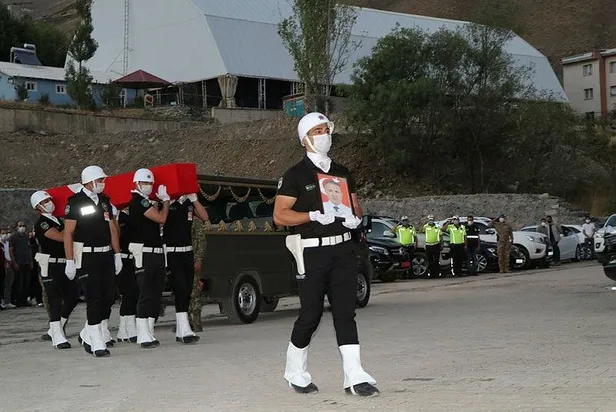 hasan-cevheri-sehit-eden-polis-memuru-nasuh-culcunun-ifadesi-ortaya-cikti-gonul-iliskisi-yasadim-1626283219895.jpeg Hasan Cevher'i şehit eden polis memuru Nasuh Çulcu'nun ifadesi ortaya çıktı: Gönül ilişkisi yaşadım...-3