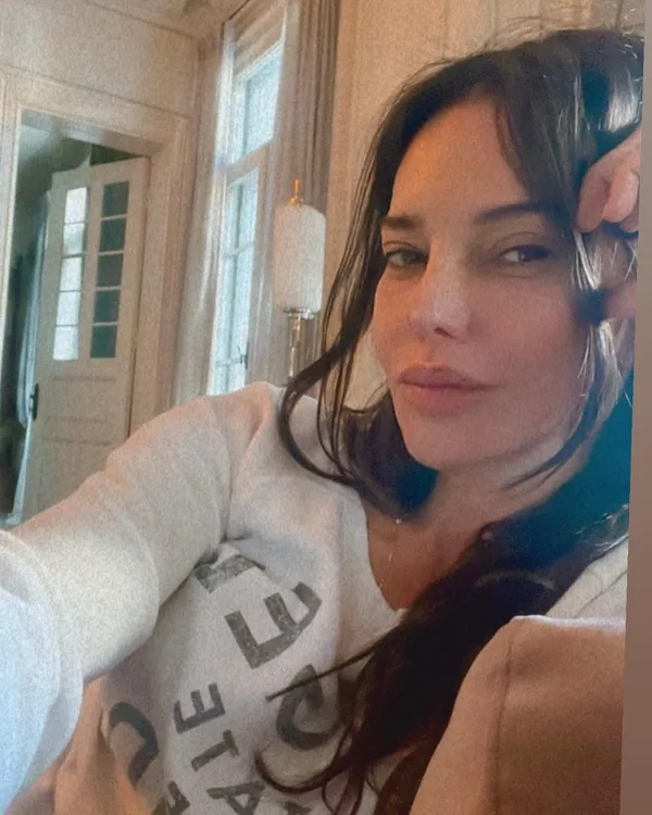 hande-ataizi-oglu-leon-ve-sevgilisi-dinc-aydogdu-facianin-esiginden-dondu-yanarak-olmekten-son-anda-kurtulan-h-1658070363581.jpg Hande Ataizi, oğlu Leon ve sevgilisi Dinç Aydoğdu facianın eşiğinden döndü! Yanarak ölmekten son anda kurtulan Hande’den ilk açıklama...-5