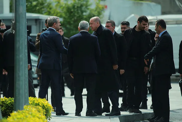 Son dakika: Başkan Erdoğan AK Parti İl Başkanlığı'nda-4