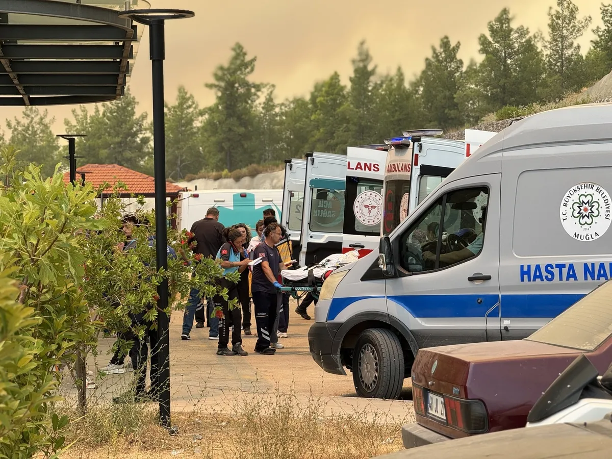 HASTANE TAHLİYE EDİLİYOR-1