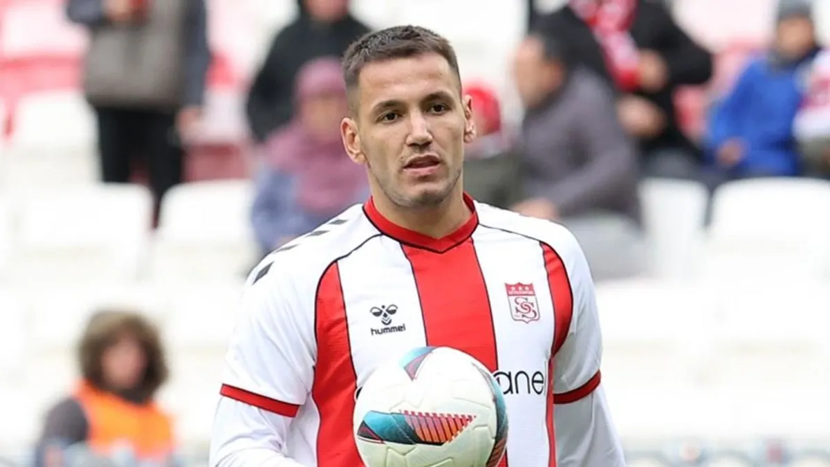 Rey Manaj'dan Sivasspor'a kötü haber!