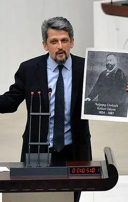 Türkiye Ermenilerinden Garo Paylan'a tepki