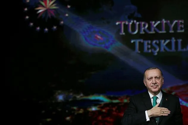 AK Parti 18. kuruluş yıl dönümünü kutluyor! Babacan, Davutoğlu ve Gül'e davet yok!