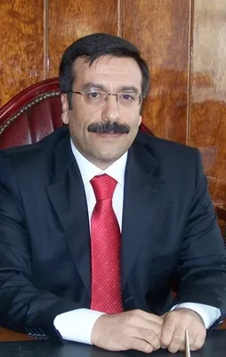 Diyarbakır'a atanan kayyum göreve başladı