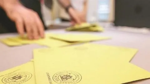 secim-barajinin-yuzde-7ye-indirilmesini-de-iceren-secim-kanunu-resmi-gazetede-yayimlanarak-yururluge-girdi-1649205136080.jpeg Seçim barajının yüzde 7'ye indirilmesini de içeren seçim kanunu Resmi Gazete'de yayımlanarak yürürlüğe girdi-2