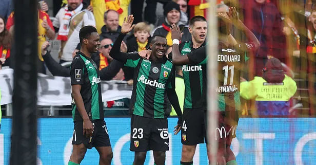 Lens Metz'i 3-0 ile geçti!