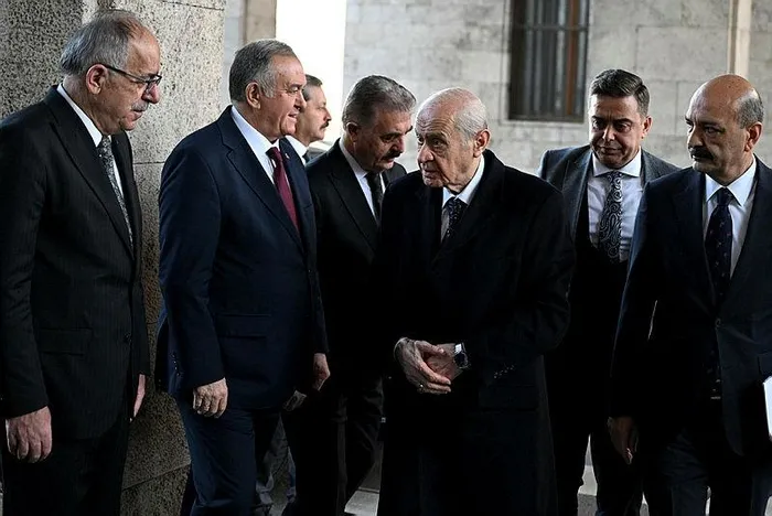 Son dakika: MHP Genel Başkanı Devlet Bahçeli'den CHP ve DEM'e sert tepki: TBMM'de terörist istemiyoruz-3