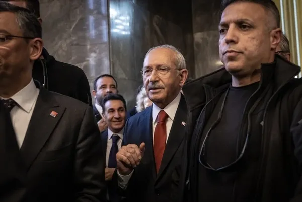 hdpyi-tutum-belgesi-kesmedi-kapali-kapilar-ardindan-bakanlik-ve-milletvekilligi-pazarligi-1679382140136.jpg HDP'yi 'Tutum Belgesi' kesmedi: Kapalı kapılar ardından bakanlık ve milletvekilliği pazarlığı-6