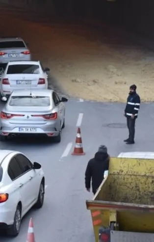 İstanbul trafiğinde sürücülere çamur şoku