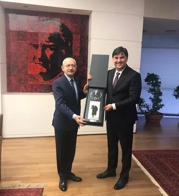 30 Ağustos öncesi CHP'den şanlı Türk bayrağına büyük saygısızlık! Başrolde Fethiye Belediye Başkanı Alim Karaca-4