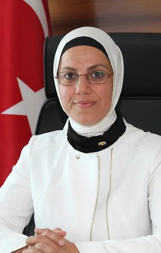 AK Parti Milletvekili Ravza Kavakçı Kan'dan ablası Merve Kavakçı'yı Ömer Faruk Gergerlioğlu ile karşılaştıranlara tepki