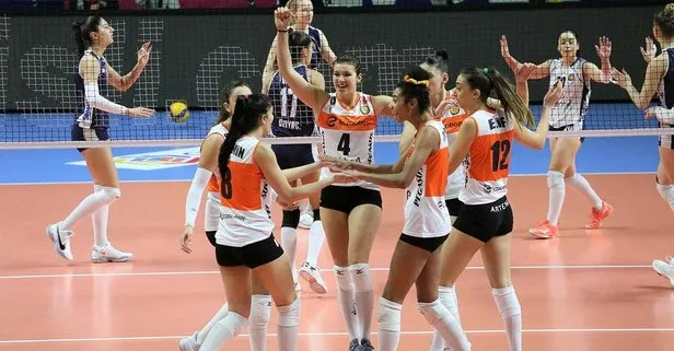 Eczacıbaşı set vermedi