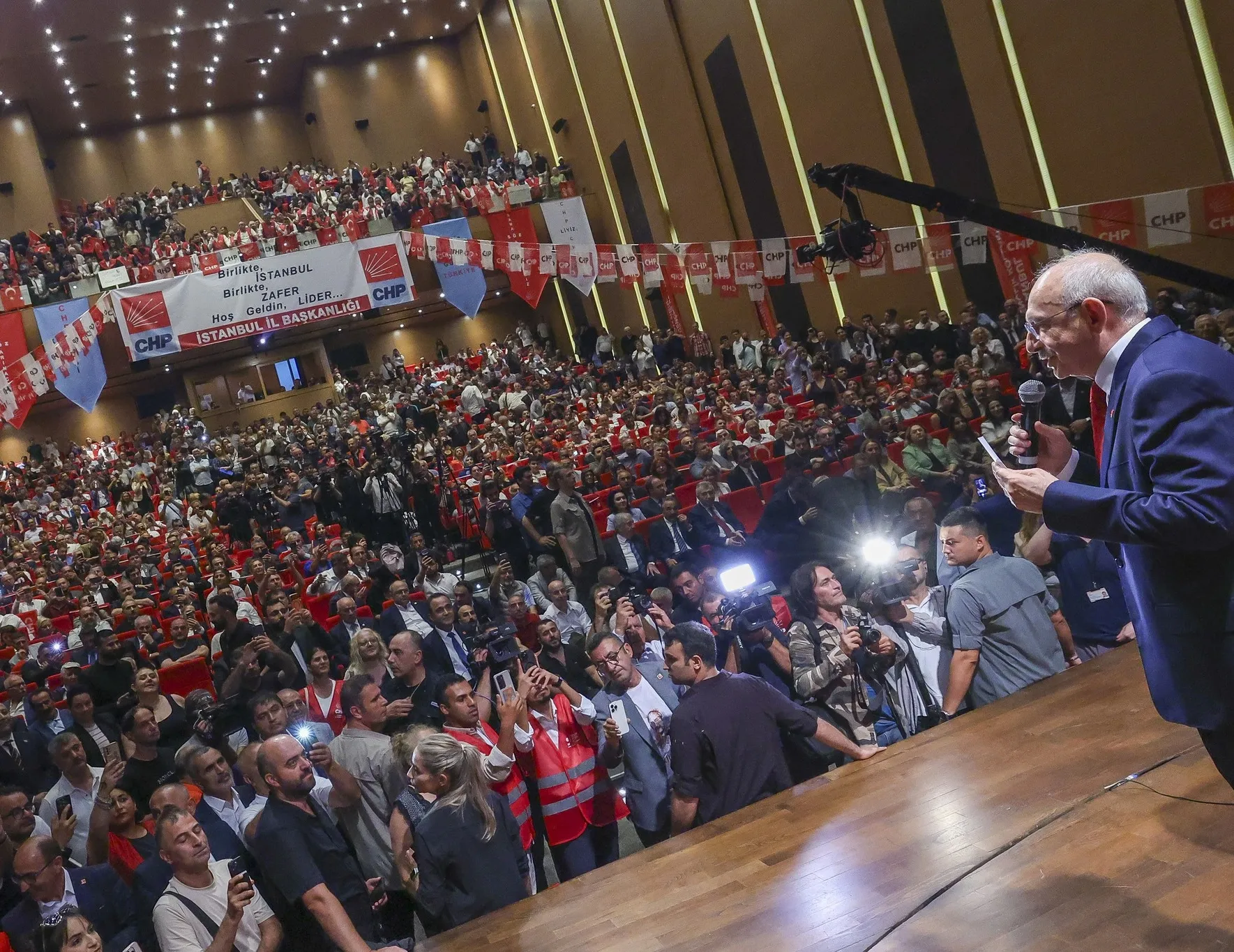 CHP’de figüran polemiği! Geçmişte tartışma yaratan isimler yeniden gündemde