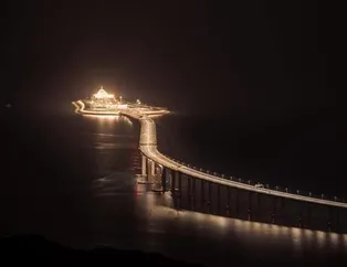 Dünyanın en uzun deniz köprüsü Zhuhai-Macau açıldı