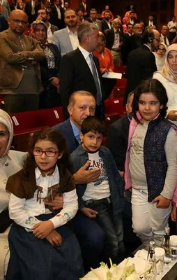 Çocuklardan Cumhurbaşkanı Erdoğan'a yoğun ilgi