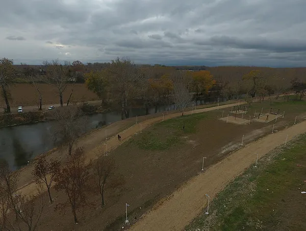 CHP'li Edirne Belediyesi'nden direkli park! Vatandaştan tepki yağdı!-5