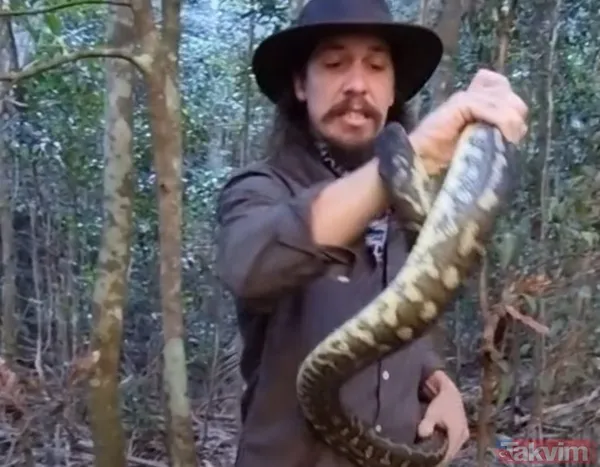 Sadece yardım etmek istemişti! Eline aldığı dev piton talihsiz adamın atardamarını parçaladı: İşte o anlar - 17