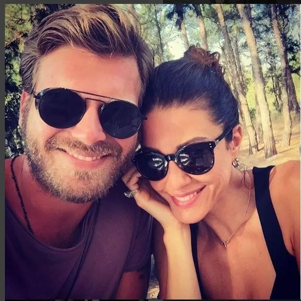 Kıvanç Tatlıtuğ ve eşi Başak Dizer'in hayranlarıyla başı dertte! ‘Kocanı öldürüp seni köpeğim yapacağım’-5