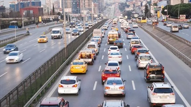 İstanbul'da yarın trafiğe çıkacaklar dikkat! Valilik duyurdu: Bu yollar geçici süreyle kapalı-2
