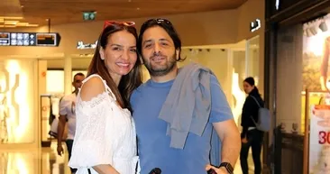 Ebru Akel eşi Özer Sancaktan boşandı! Fahriye Evcenin yakın arkadaşı Ebru Akelin oğlunun velayeti...